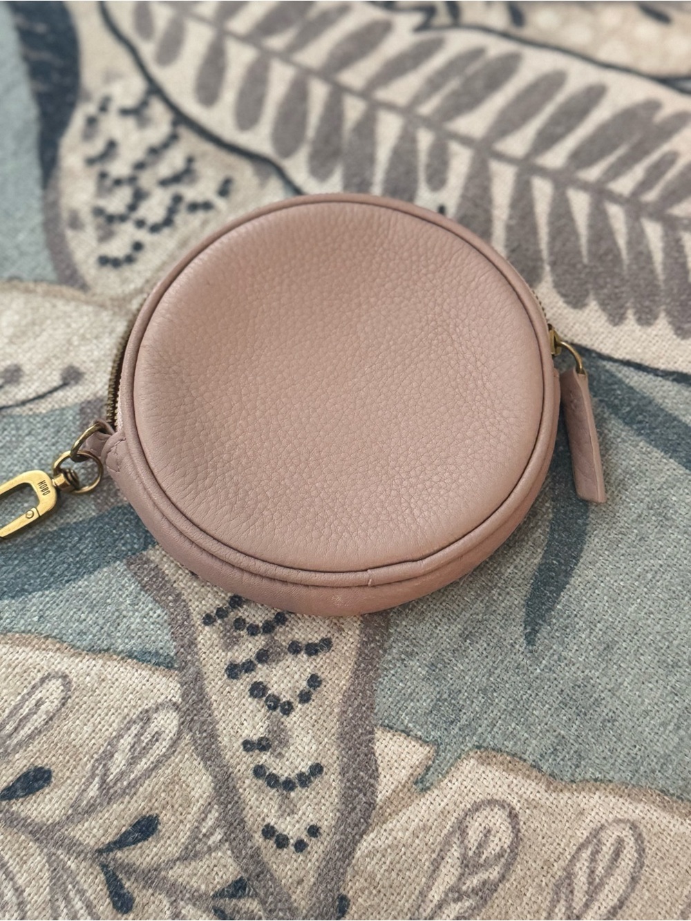 ❤️ HOBO Round Zipper Coin Pouch in Mauve
